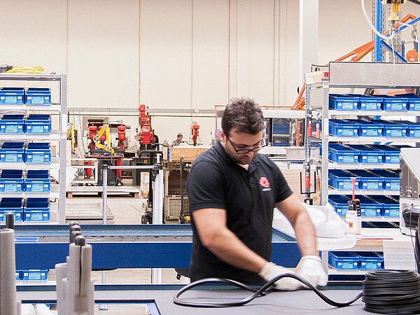 Von der Planung bis zur Logistik kümmern sich unsere erfahrenen Mitarbeiter um Ihr Produkt.